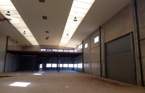 Nave 1.000m2, terreno 1.600m2 Poligono Garrotal