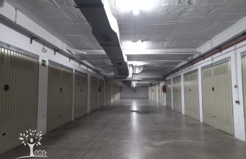 Cochera cerrada, Calle Asunción